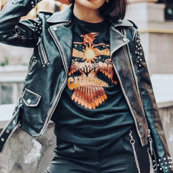 Bellanblue Tops - Black Joshua Tree CAlifornia Bird Graphic Tee